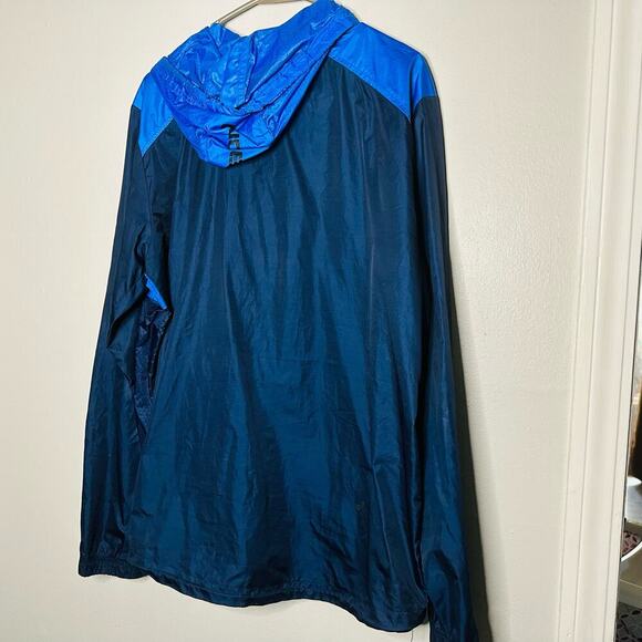 Under Armour Mens Sportstyle Windbreaker Running Lightweight Zip Up Jacket SizeL - Picture 2 of 10